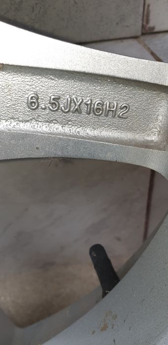 Vand Jante cu Cauciucuri