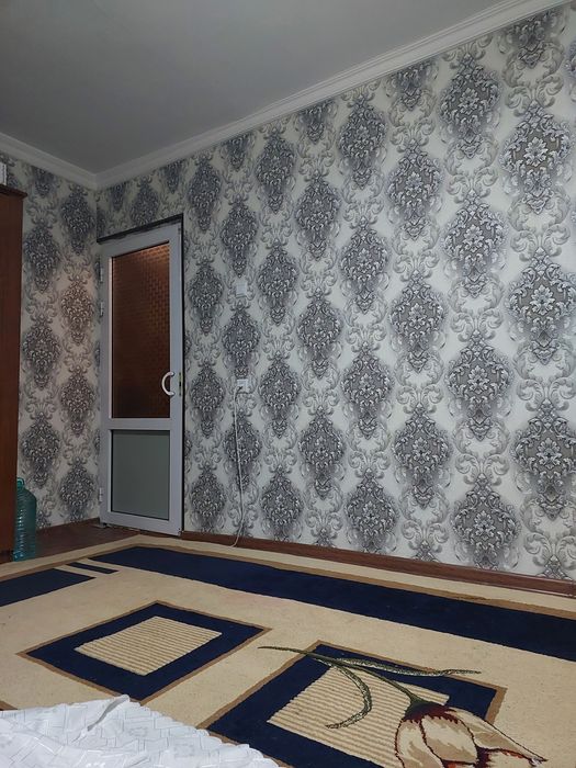 1 qavatta Dom srochni sotiladi