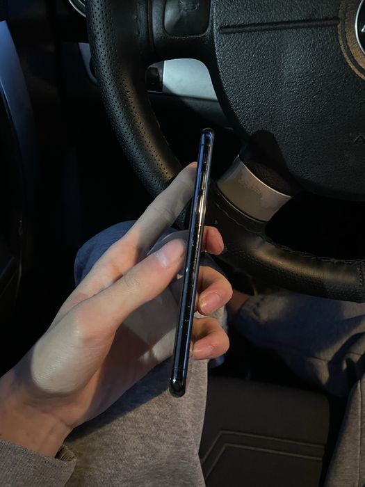 Продам Айфон X 64gb