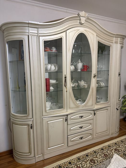 Сервант белый для гостиной