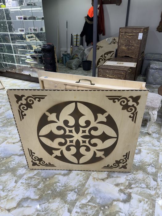 Столы для дома и празника