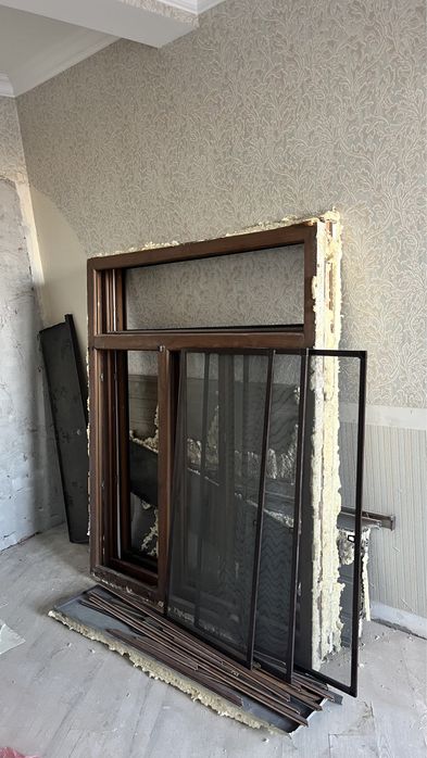 Продам Раковину,двери!