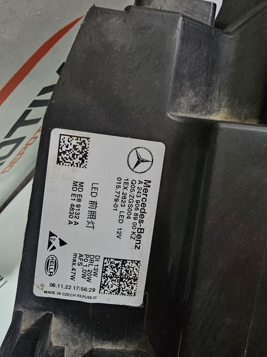 Far stanga led Mercedes EQA / EQB dupa 2020 cod A2439068900