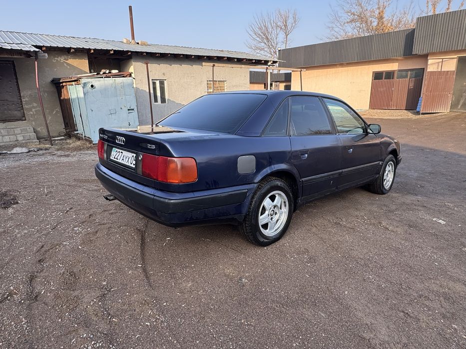 Продам Audi-100 C-4