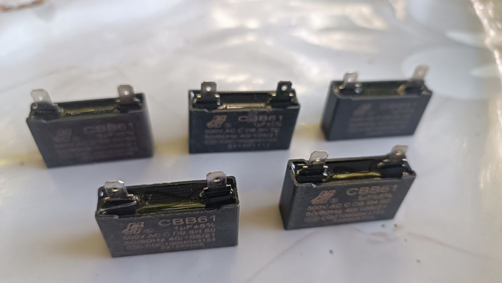 Конденсатор пусковой 1 uF-микроФарад -- 500,  V,