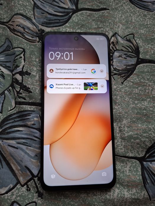 Продам 2 телефона samsung a33, Redmi.