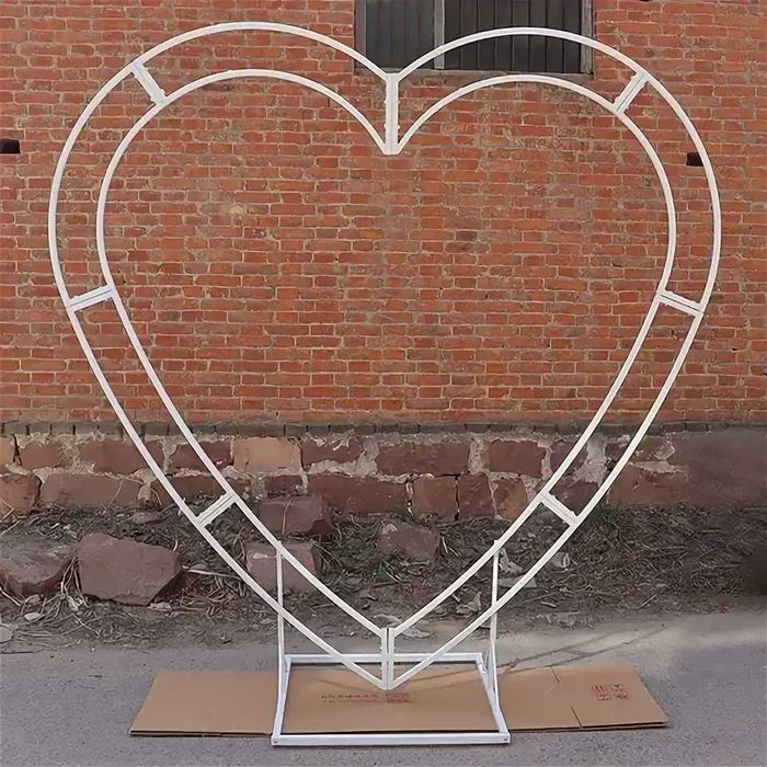 Арка в виде сердца — аренда / продажа