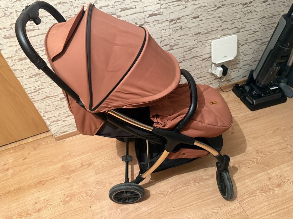 Коляска прогулочная Ining baby