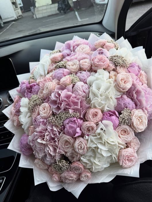 Розы. Гортензии. Пионы. Букеты