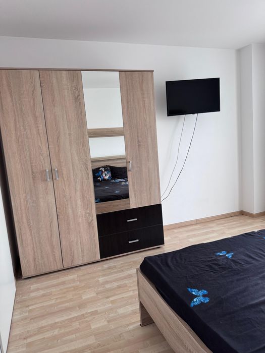 Inchiriez apartament 2 camere - Avantgarden Tractorul