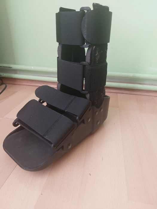 Vand orteză picior drept mărimea 39