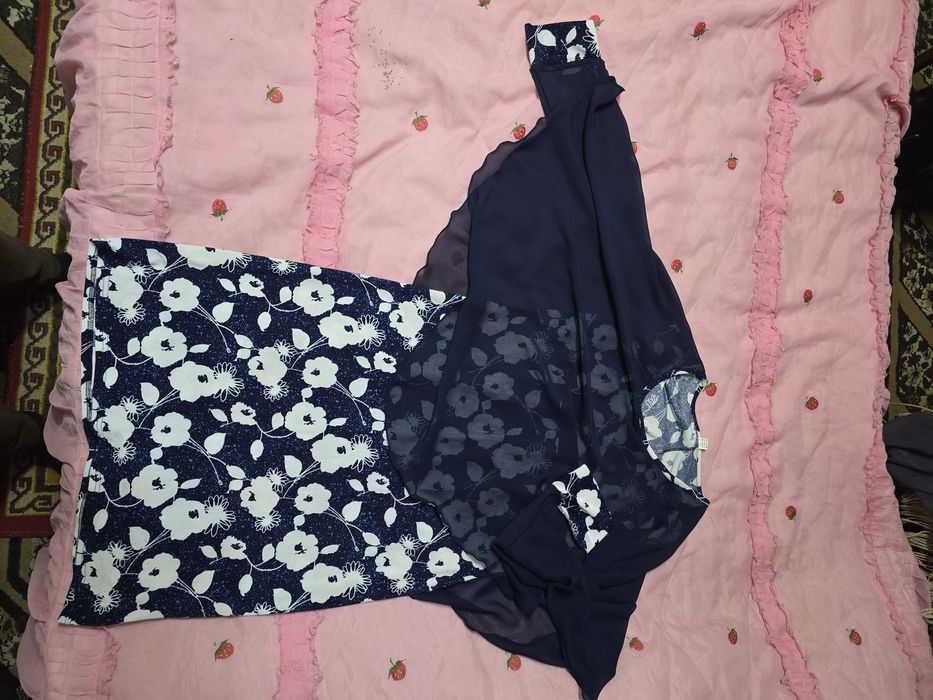 Продам платья повседневные