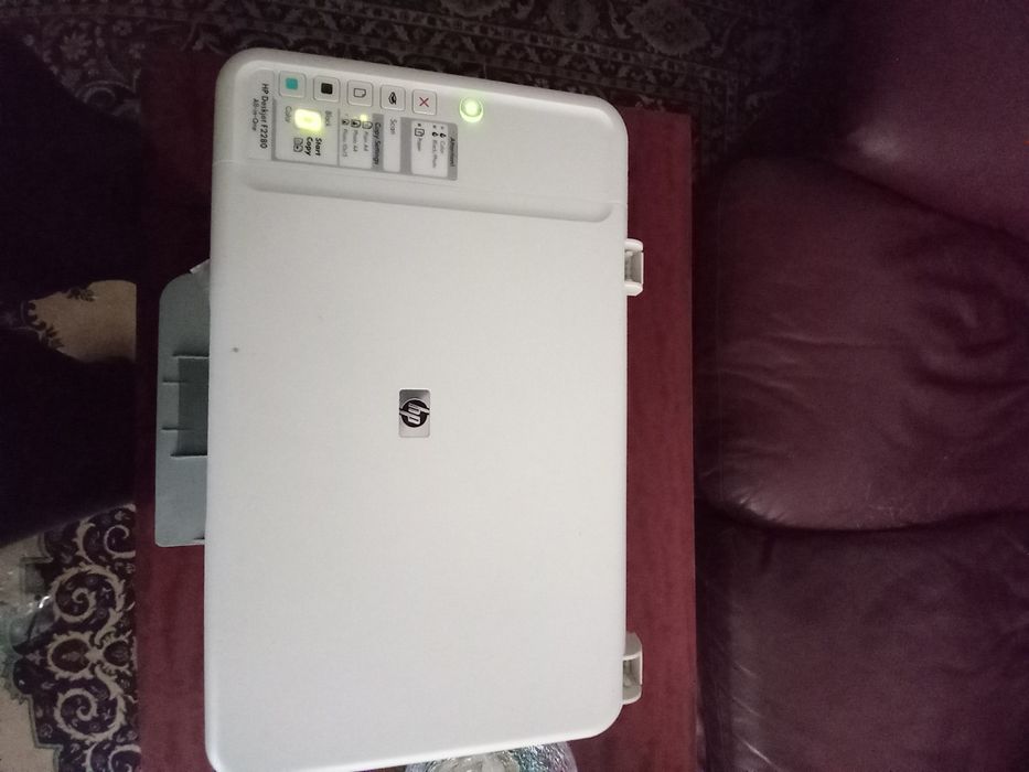 Imprimanta  color deskject HP F2280 cu scaner