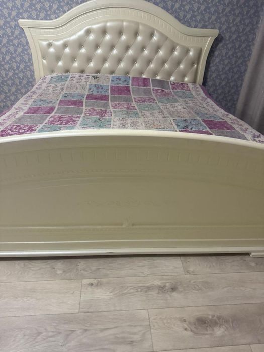 Продам спальный, кровать, комот