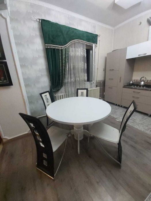 Круглые столы от 90 до 180 в диаметре