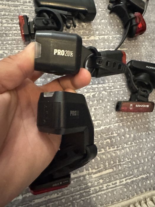 Faruri bicicleta pe baterii reancarcabile