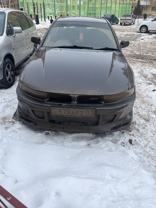 Горбатый капот Галант 8