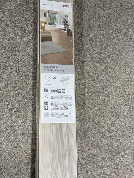 35 pachete parchet Egger Basic