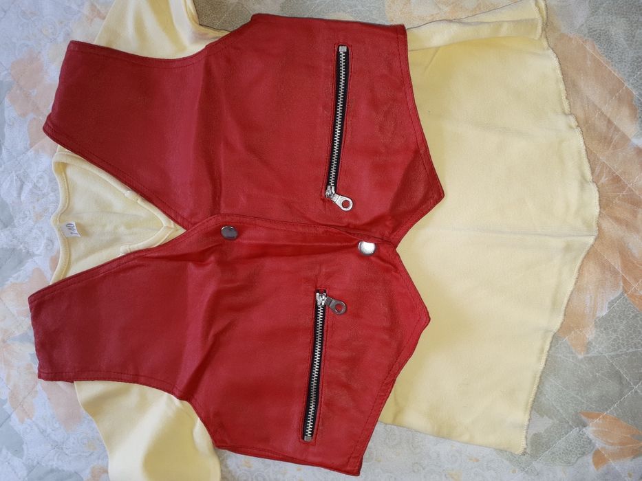 Детска блузка с кожено елече