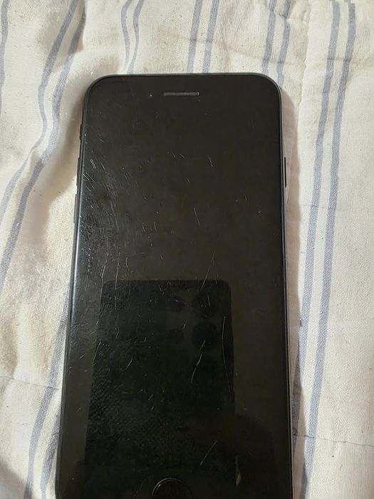 Iphone SE(2022) putin zgariat