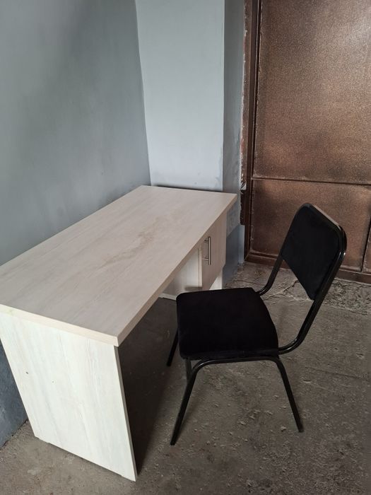 Parta stul stol sotiladi