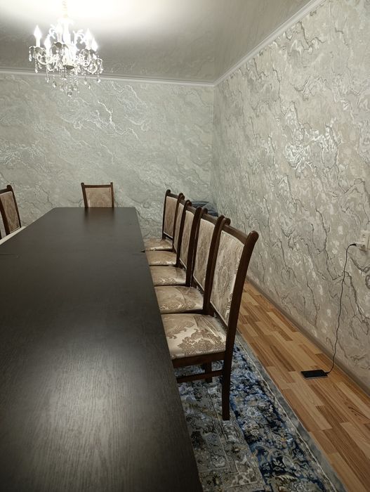 Продам стол и стулья