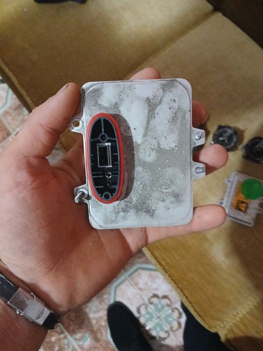 Module cu led și cu becuri e60