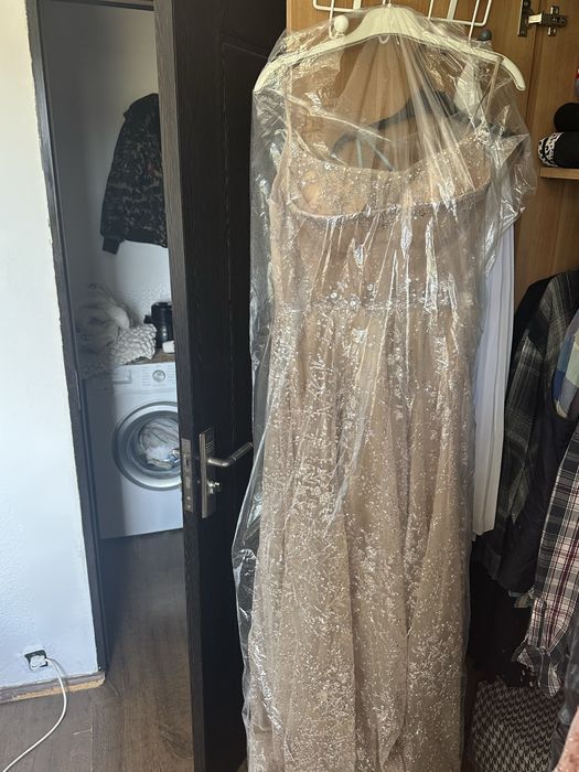 Rochie eleganta plina de paiete