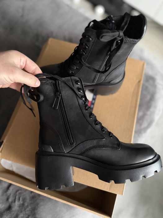 Tommy Jeans ghete cu tocuri si fermoar din piele neagra marimea 37 noi