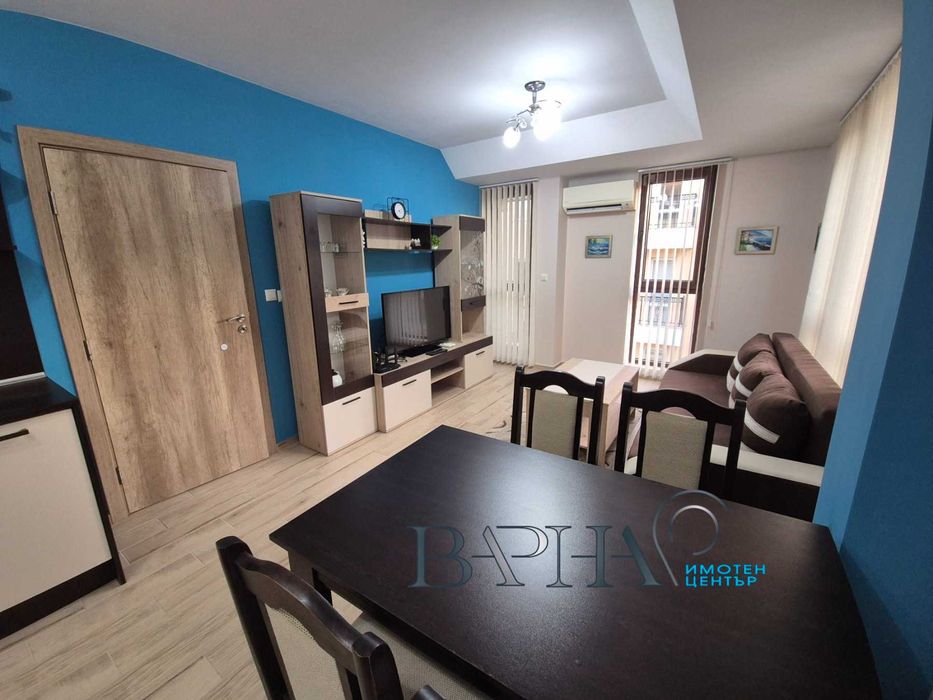 Дава се под наем Двустаен апартамент в Варна, Център - 60 кв.м за 612 € - Снимка #1