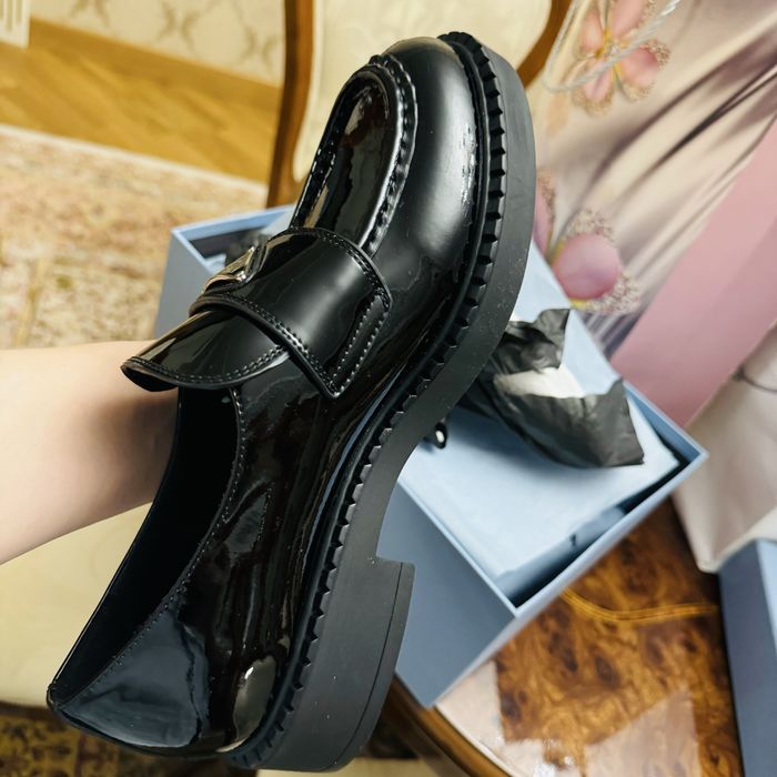 Аяқ киім прада новый сатылады