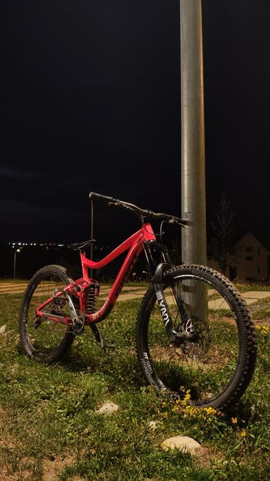 Vând bicicletă Gigant Reign ediție DT SWISS