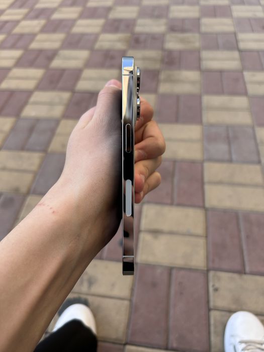 Продам Iphone 14 pro 512gb