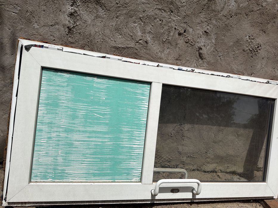 Продам 2 окна и дверь