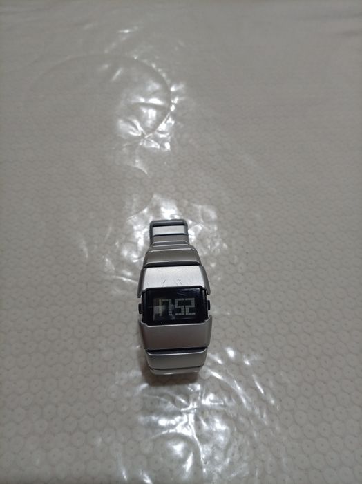 Часы мужские серые