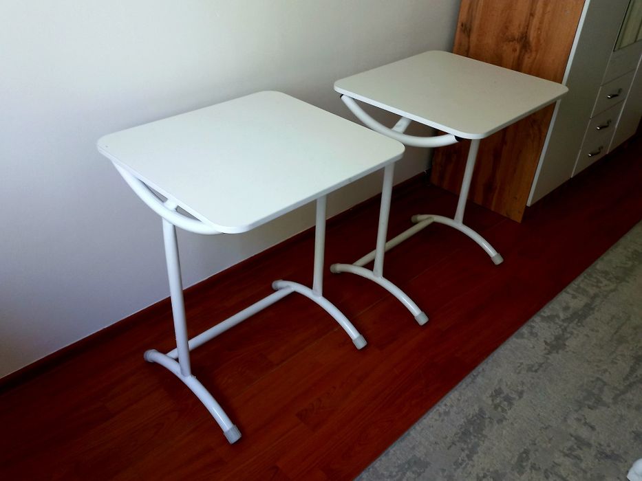 Парта с креслом.