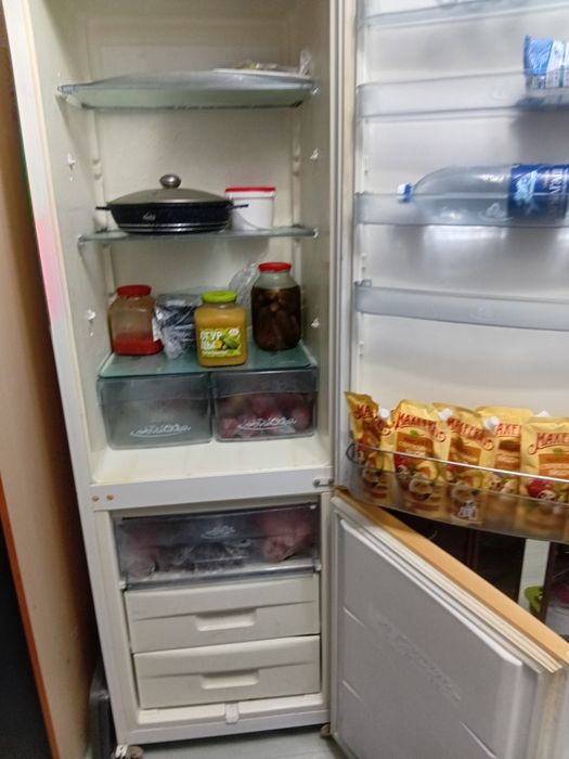 Холодильник Snaige.