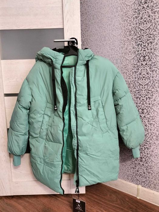 Продаю зимнию куртку