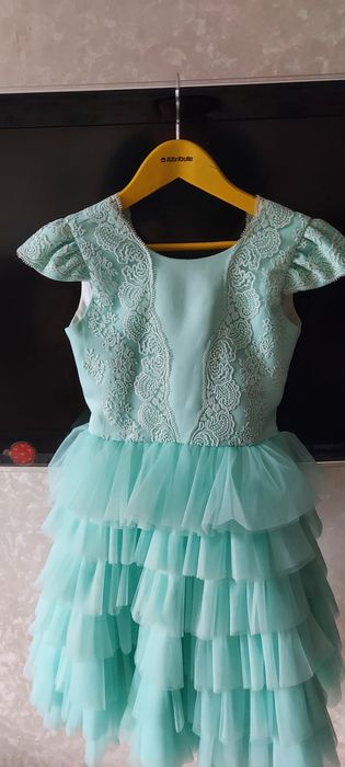 Продам платья для девочки