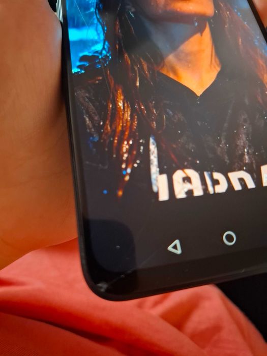 Telefon honor 400 smart