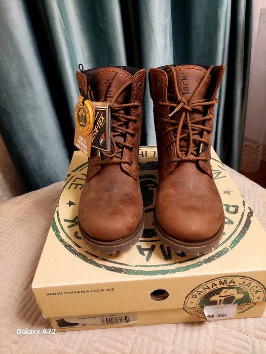 Продается ботинки фирмы Panama Jack.  Размер 36.