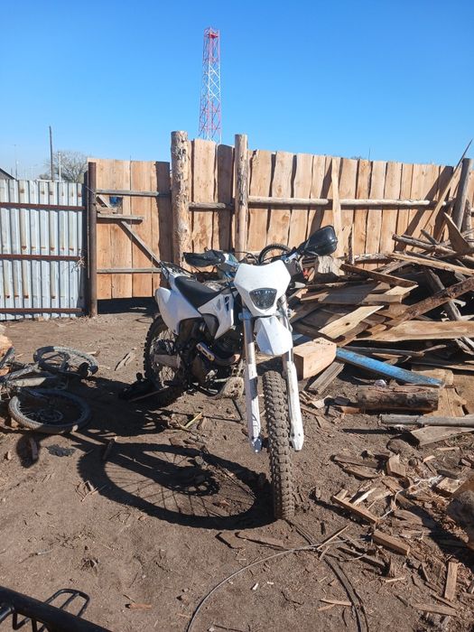 Продам эндуро 250