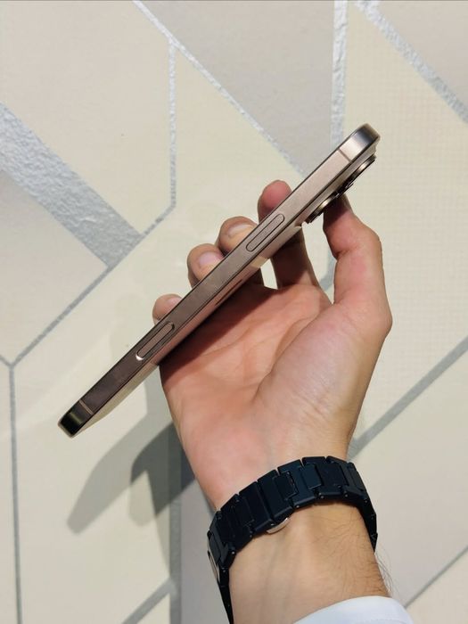 iPhone 16 Pro Max Desert 256 GB