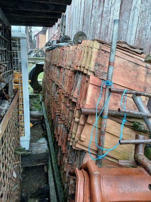 Vând  țiglă pentru învelit