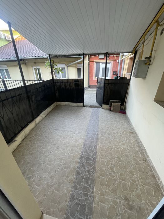 Vând imobil situat pe str. Tudor Vladimirescu
