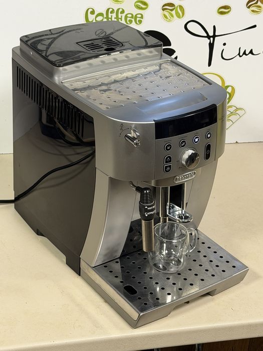 Кафемашина кафе автомат delonghi magnifica smart с гаранция