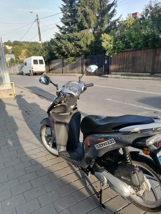 Scuter Honda Vision 115 2018