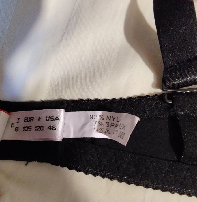 Продаю бюстгалтеры.