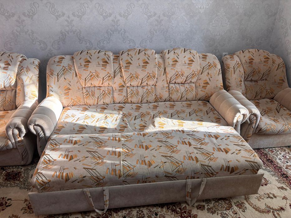 Продам диван срочно