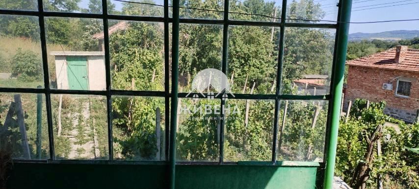 Продава къща в с.Боряна, обл. Варна